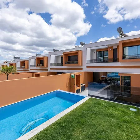 Villa Amazing V3 Com Piscina Novo *
